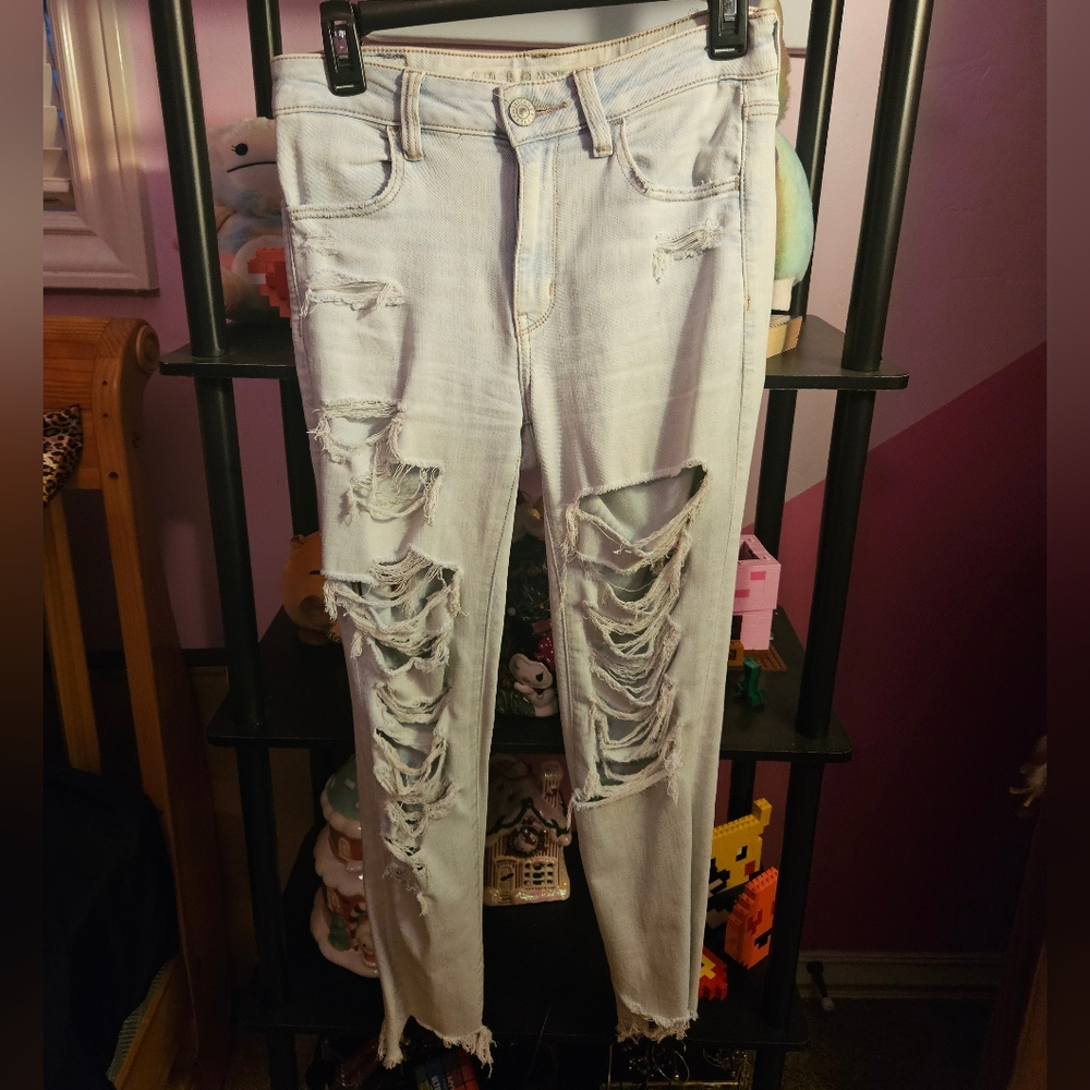 American Eagle Outfiters Women Size 6 High Rise Light Wash Jeans